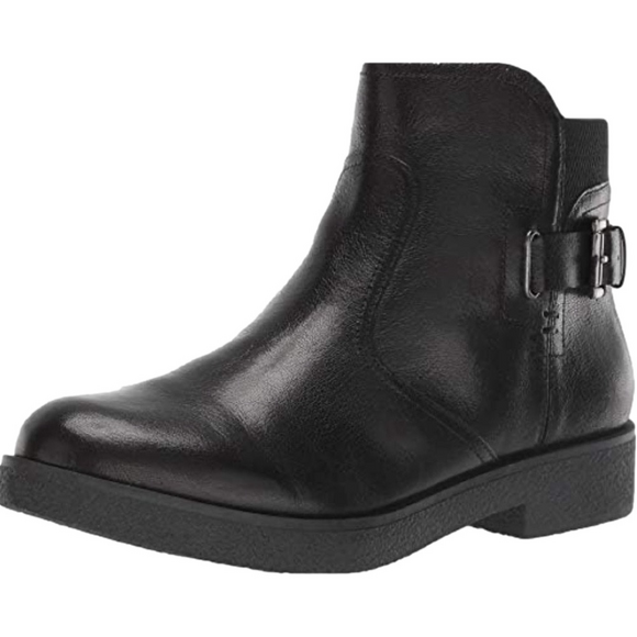 Easy Spirit Shoes - Evolve by Easy Spirit Evkena leather bootie‎ -EUC!